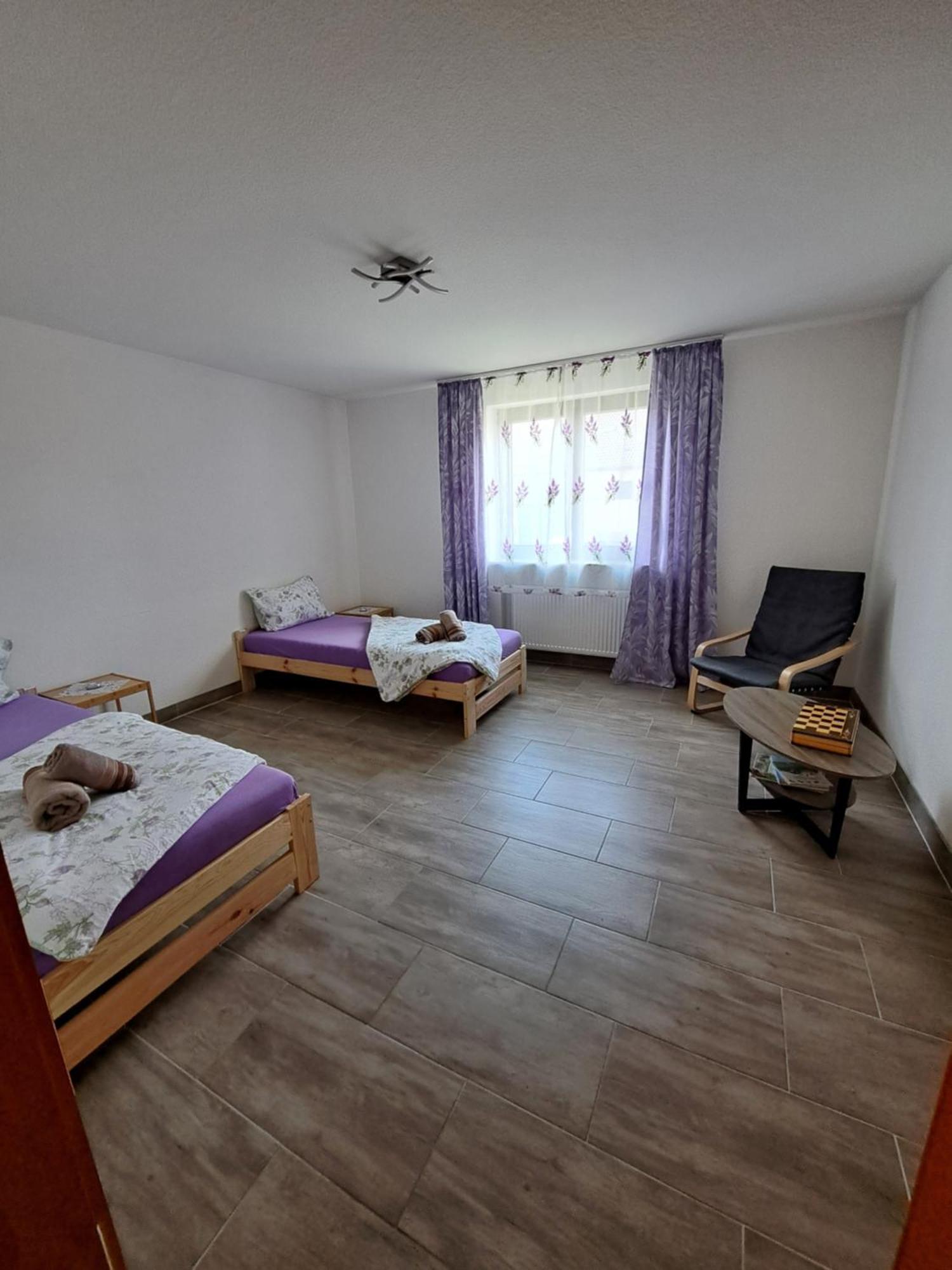 Wohnung Mit 2 - 3 Zimmern Ballenberg 外观 照片